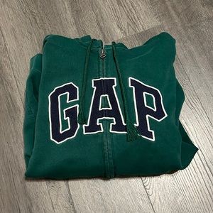 GAP zip up goodie size medium